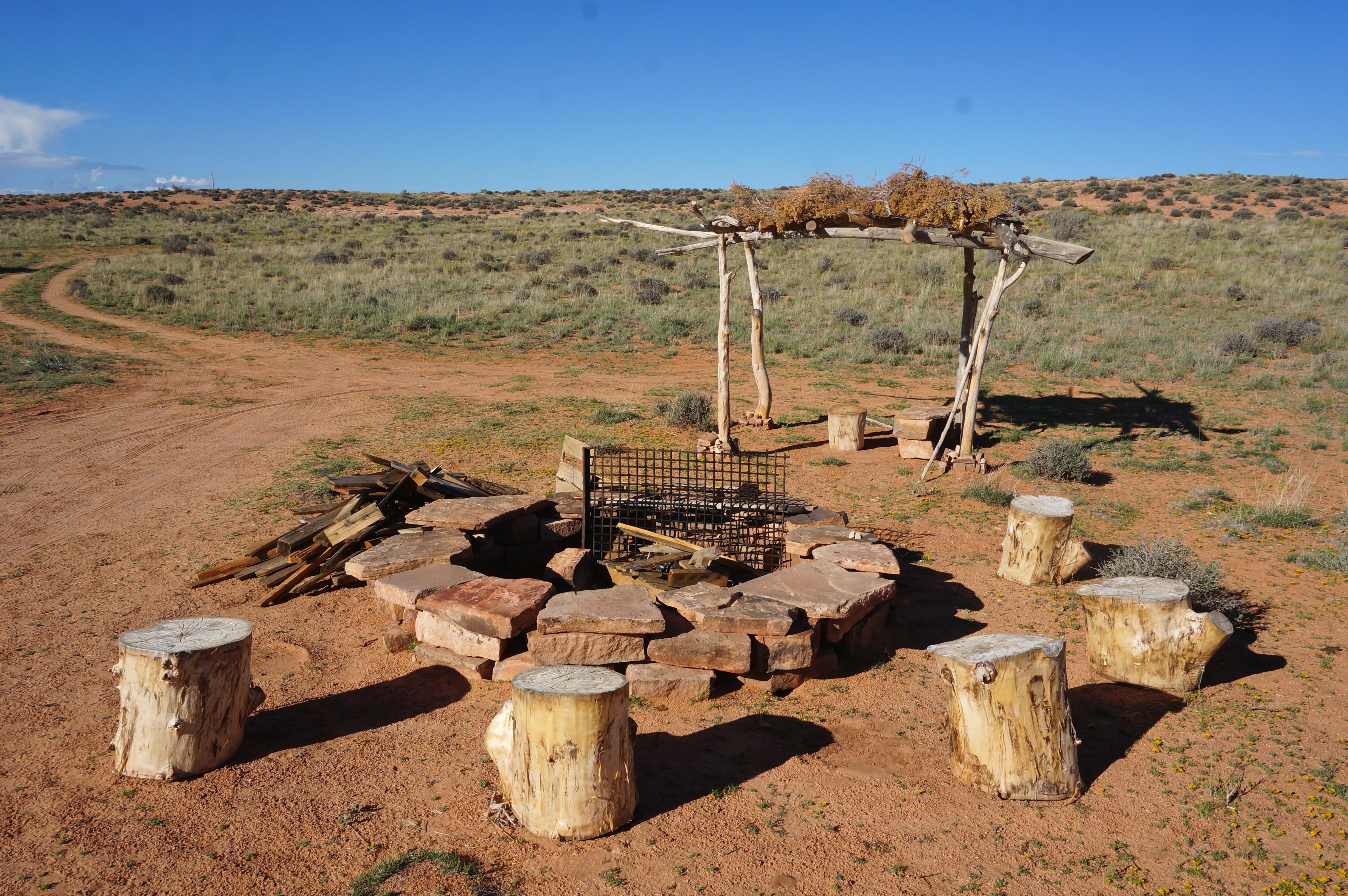 Shash Dine’ Eco-Retreat: A Glamping B&B In Navajo Nation - Glamping.com